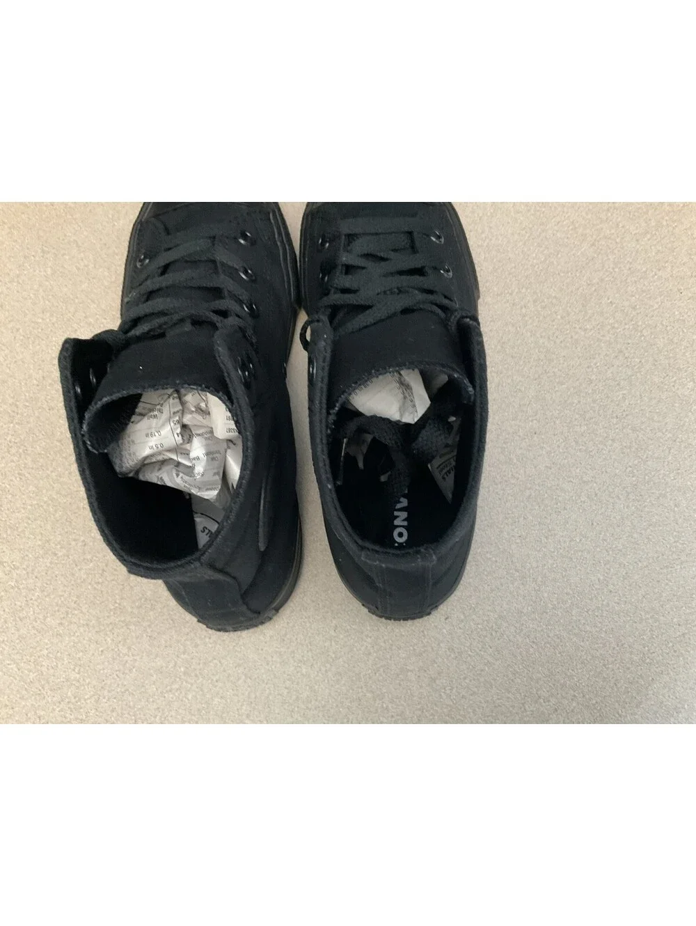 New! Youth’s Kids Converse Chuck Taylor All Star High Black Shoes. Size 2Y. Nice